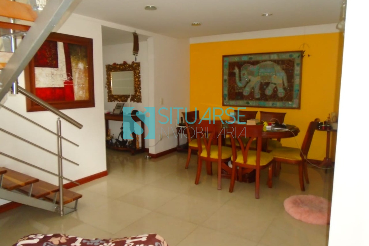 VENDO PEN HOUSE EN EL BARRIO BOLARQUI