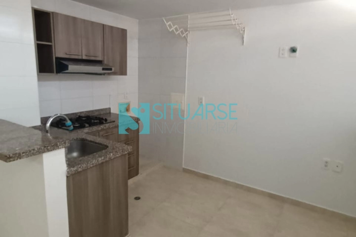 ARRIENDO APARTAESTUDIO EN LA FLORESTA